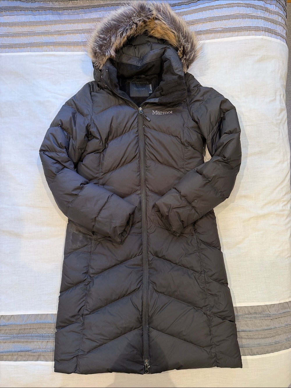 Marmot Montreaux Black Down Coat with removable Faux-Fur Trimmed Hood